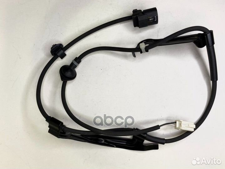 Датчик ABS передний правый toyota yaris