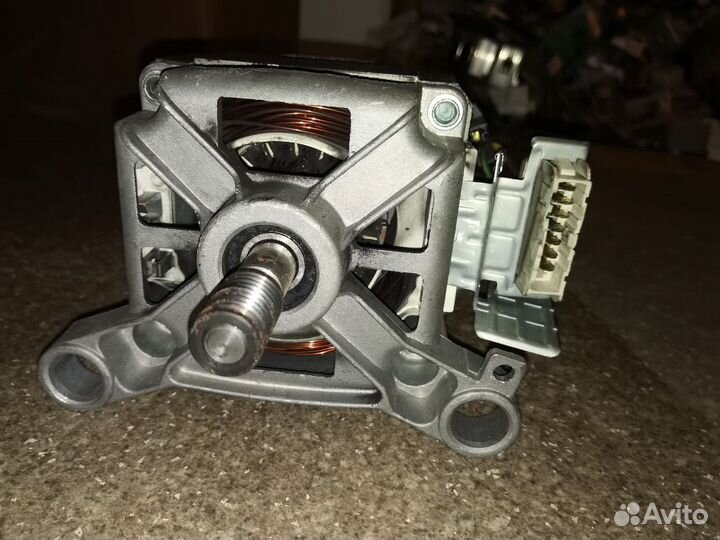 Двигататель стиральной машины Beko