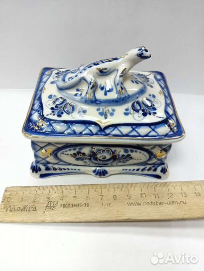 Шкатулка фарфоровая Гжель