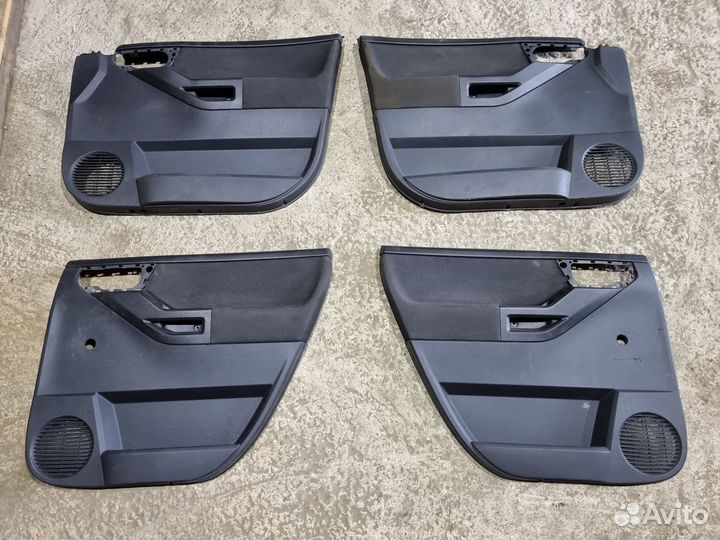 Обшивка двери Мерива