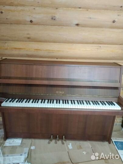 Пианино Petrof
