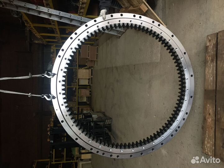 Круг поворотный Hyundai R170-7