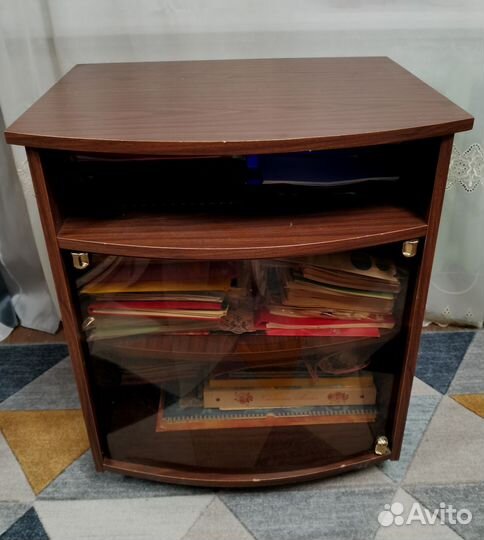 Тумба под телевизор