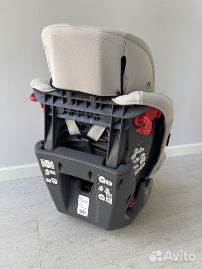 Детское автокресло Carmate Swing moon Premium