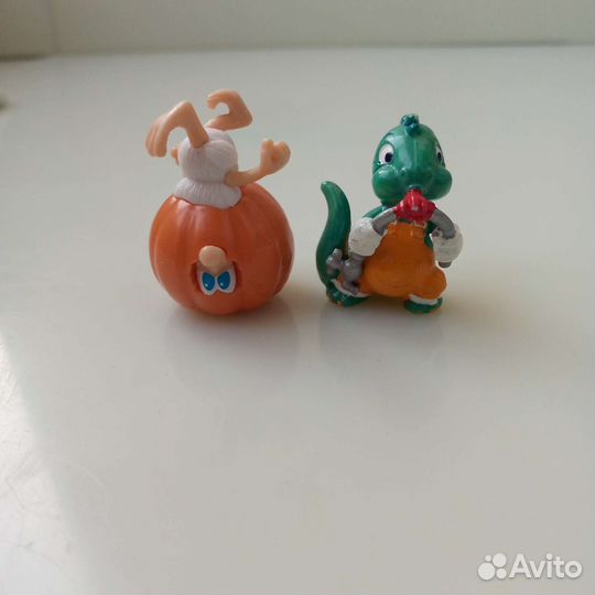 Игрушки из киндера-сюрприза 90-х гг. и другие