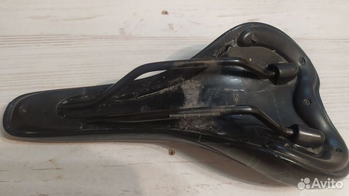 Седло подножка насос