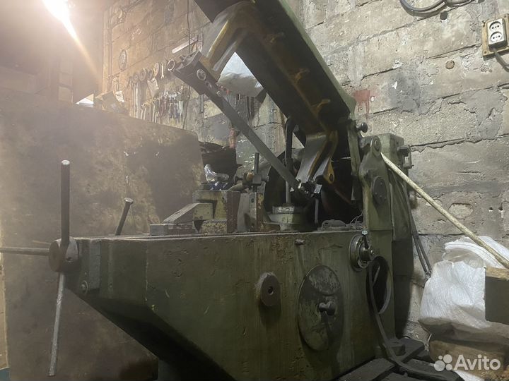 872М Отрезной ножовочный станок