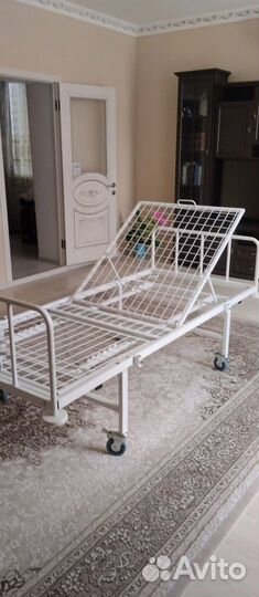 Медицинская кровать для лежачих больных