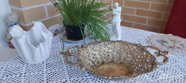 Сухарница,конфетница,фруктовница латунь