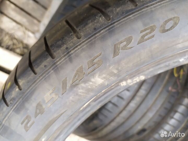 Pirelli P Zero PZ4 245/45 R20 102V