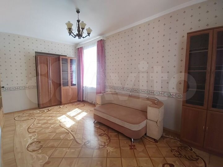 3-к. квартира, 74 м², 2/4 эт.