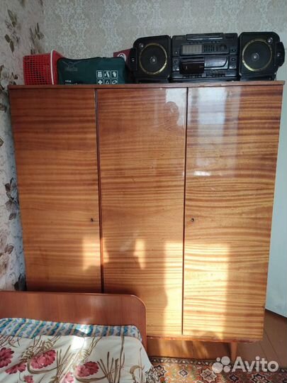 Шифоньер старинный