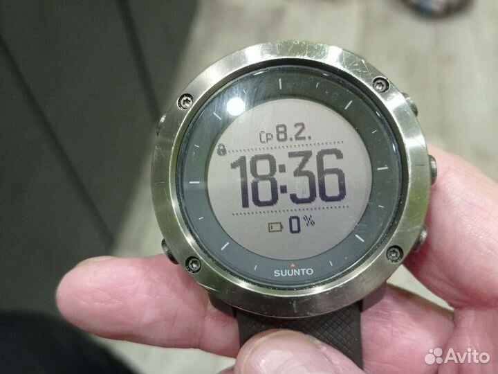 Смарт часы suunto traverse