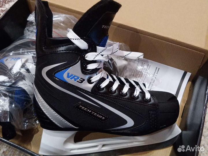 Коньки хоккейные