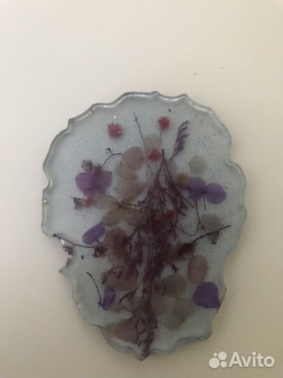 Подставки из смолы