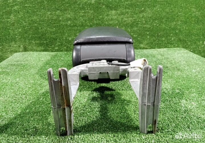 Подлокотник ауди а6