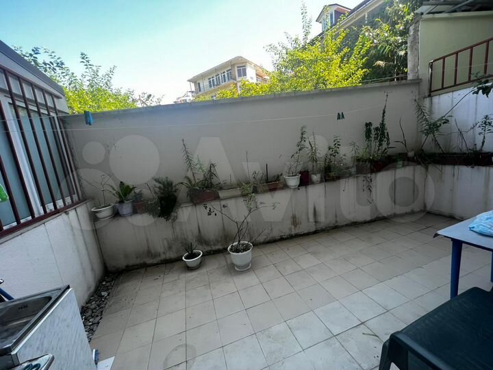 2-к. квартира, 40 м², 1/4 эт.