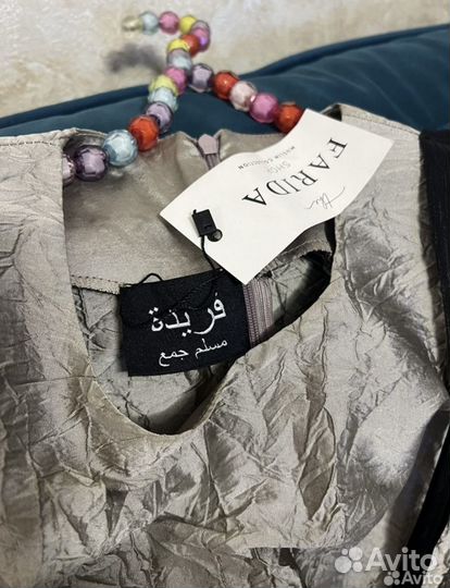 Платье из жатой тафты