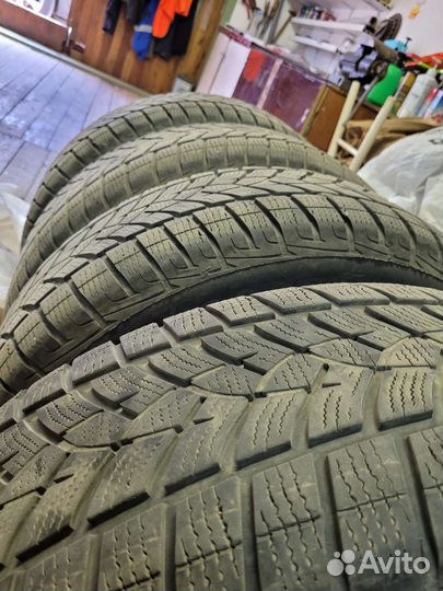 Goodyear UltraGrip Ice SUV 225/65 R17 102T