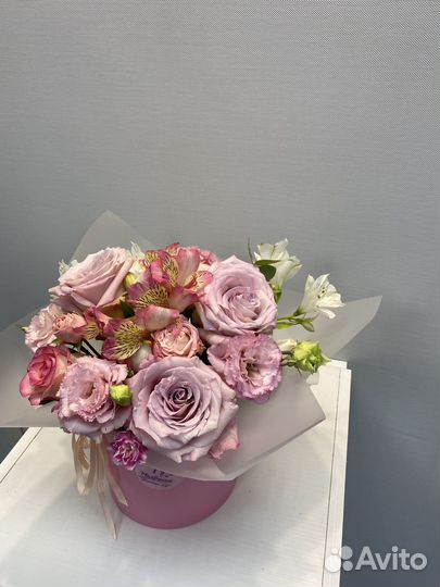 Цветы/коробка с цветами