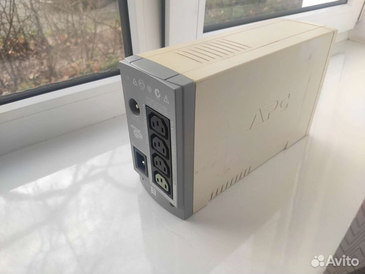 Ибп APC Back-UPS C S 500
