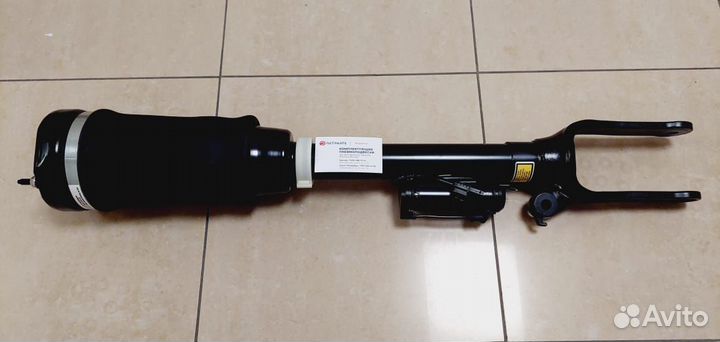 Пневматический амортизатор мерседес GL A1643205813