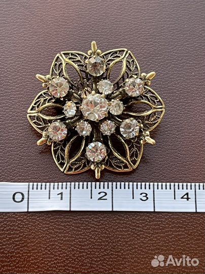 Винтажная брошь Coro Америка