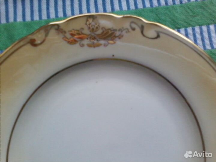 Винтажные фарфоровые тарелки