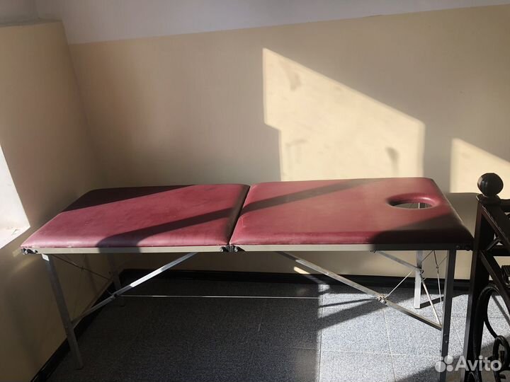 Массажный стол