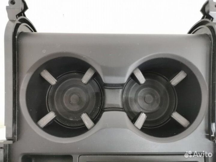 Подстаканник Bmw X5 E70 N55B30 2011