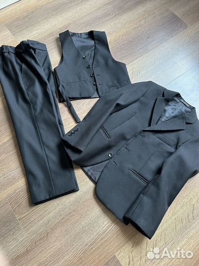 Школьный костюм тройка