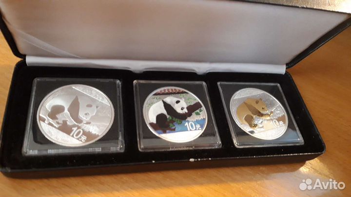 10 юаней 2016 г. Панда. Серебро. Пруф