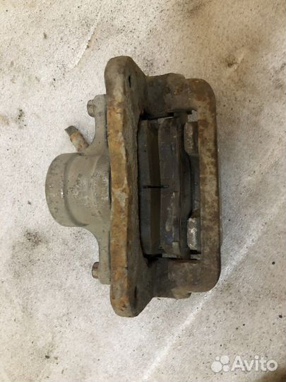 Суппорт задний правый (Hyundai Santa Fe)