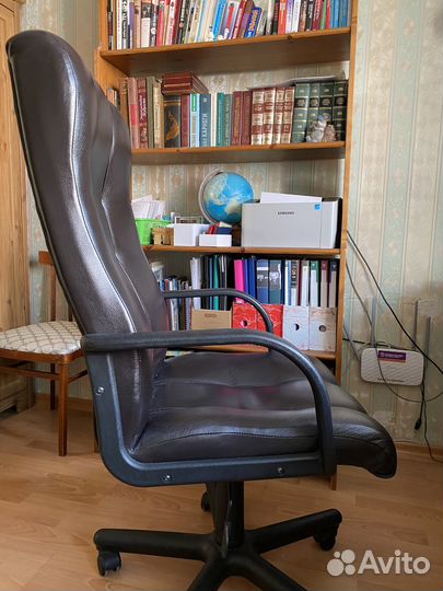 Компьютерное (офисное) кресло