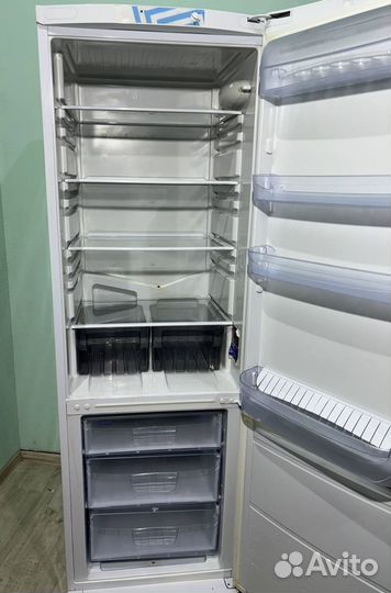 Холодильник indesit by