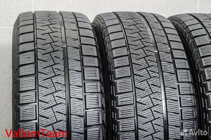 Pirelli Ice Asimmetrico Plus 225/60 R17 99Q