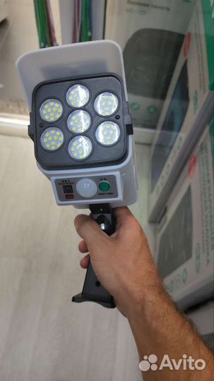 Прожектор на солнечной батарее