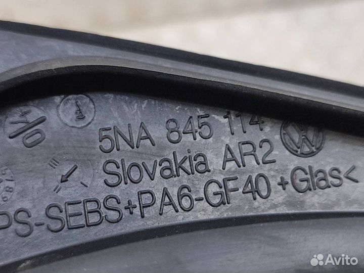 Стекло двери переднее правое Volkswagen Tiguan 2