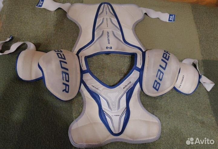 Продаю хоккейный нагрудник Bauer nexus 7000 Jr M