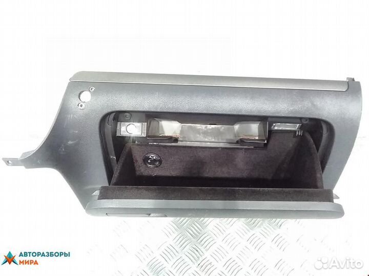 Бардачок Volkswagen Golf 4 2003 1K1857101M