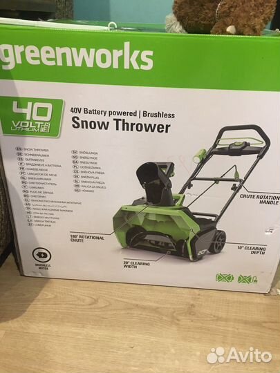 Снегоуборщик аккумуляторный greenworks