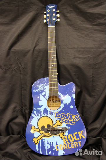 Гитара с красивым принтом