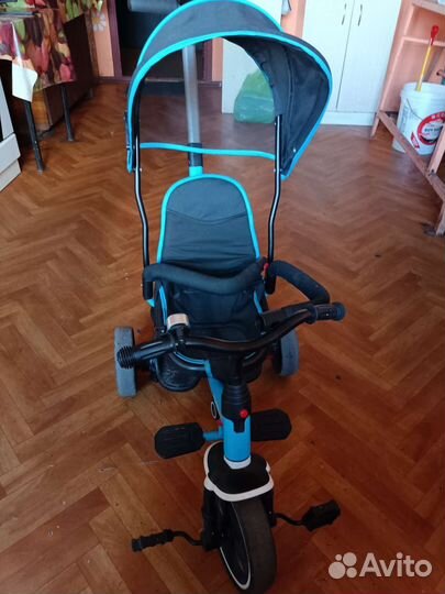 Трехколесный велосипед с родительской ручкой