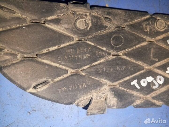 Заглушка птф левая Toyota Vitz 2002-2005