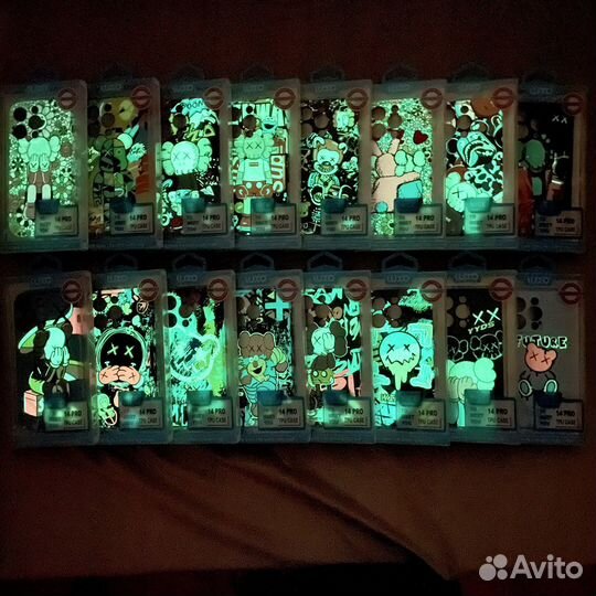 Светящийся чехол на iPhone 14 Pro силиконовый Luxo