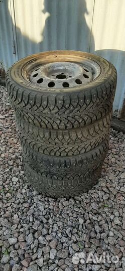 Комплект зимних колес r15 Hakkapelitta 4