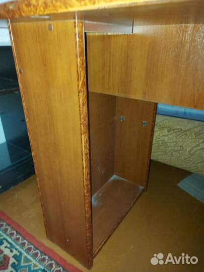 Продам письменный стол