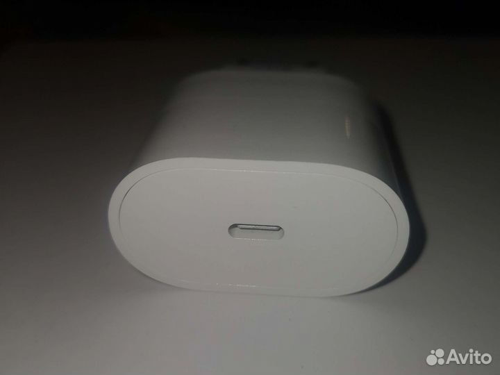 Зарядное устройство для смартфона на 20WT