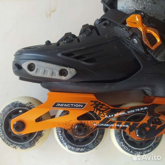 Роликовые коньки