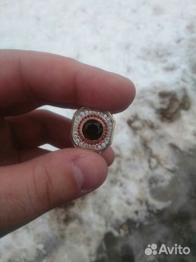 Поиск потерянных вещей с металлоискателем